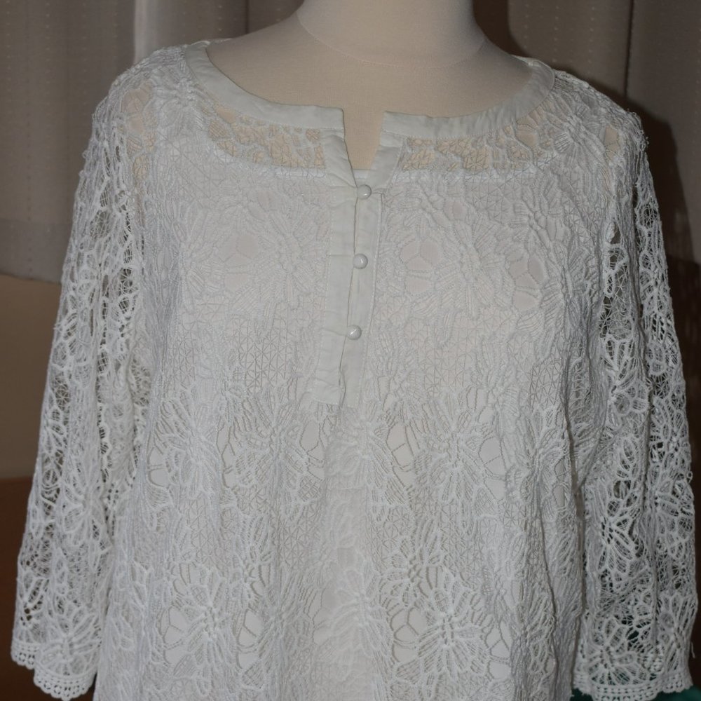 White lace top 2X